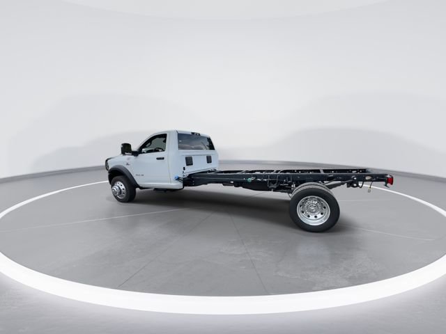 New 2025 RAM 5500 4x4 Regular Cab image 6