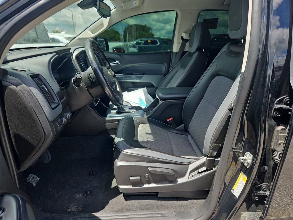Used 2019 Chevrolet Colorado Z71 AWD/4WD image 3