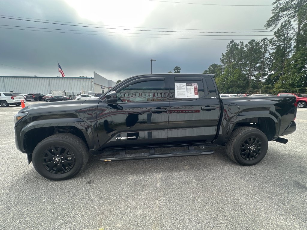 Used 2025 Toyota Tacoma SR5 RWD image 5