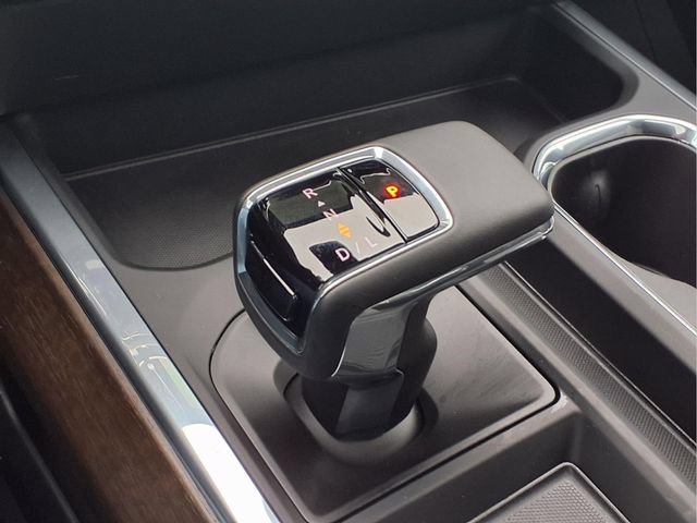 New 2026 Chevrolet Silverado 1500 High Country w/ High Country Premium Package AWD/4WD image 10