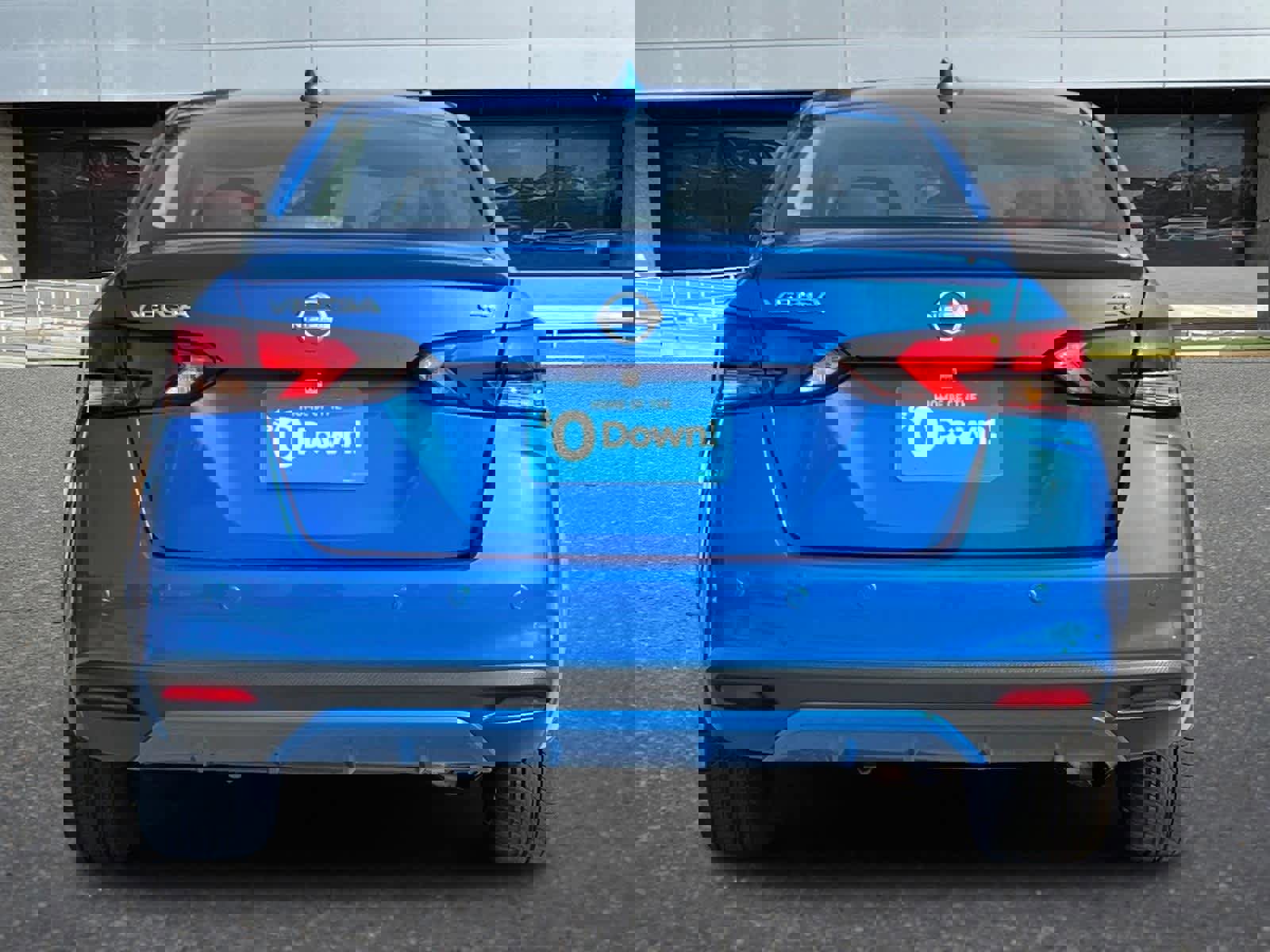 Used 2024 Nissan Versa SR image 8