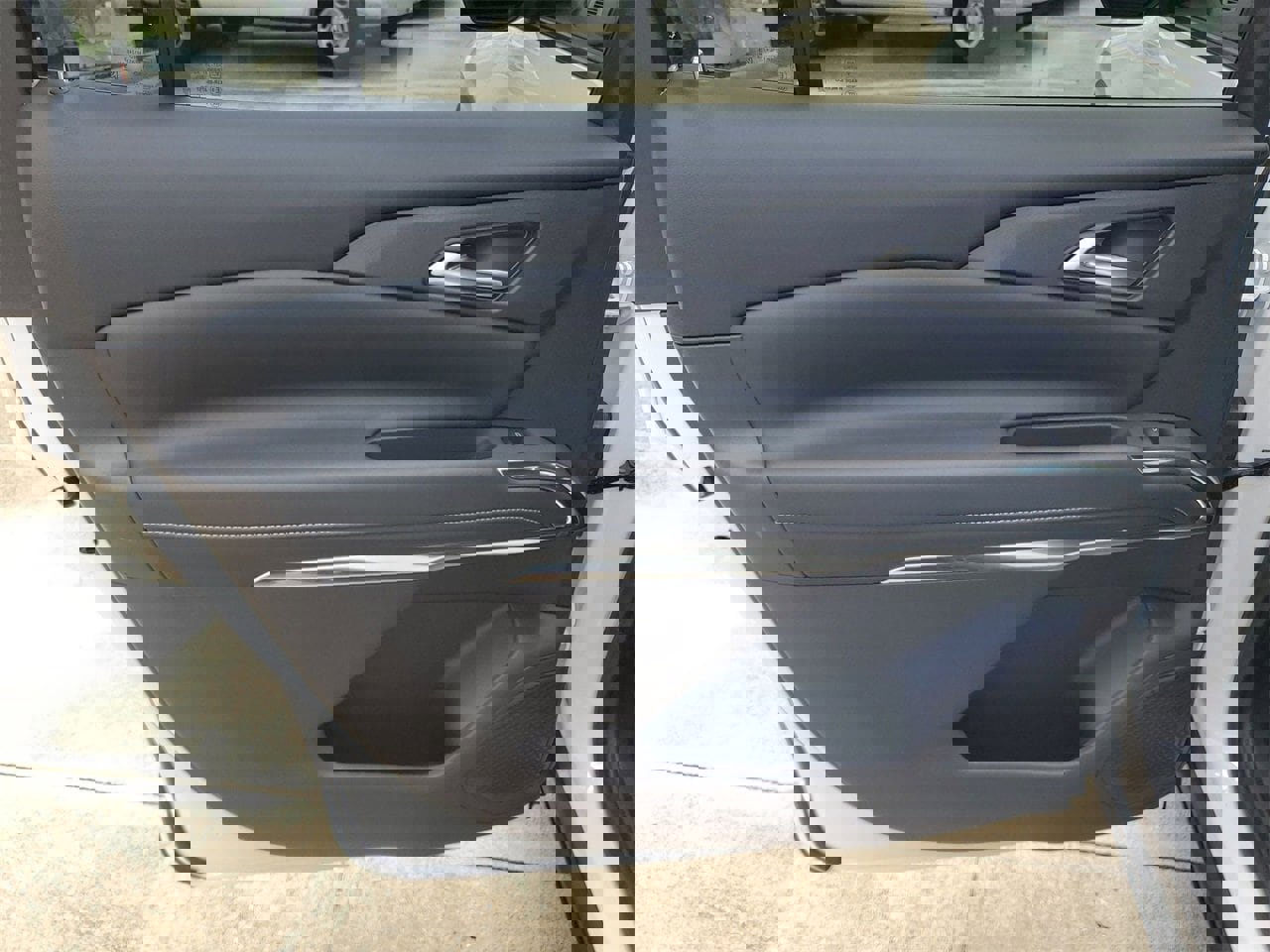 New 2026 Chevrolet Traverse LT w/ Driver Confidence Package image 9