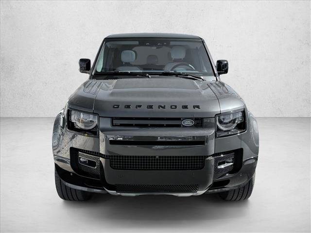 Used 2025 Land Rover Defender 110 V8 image 2