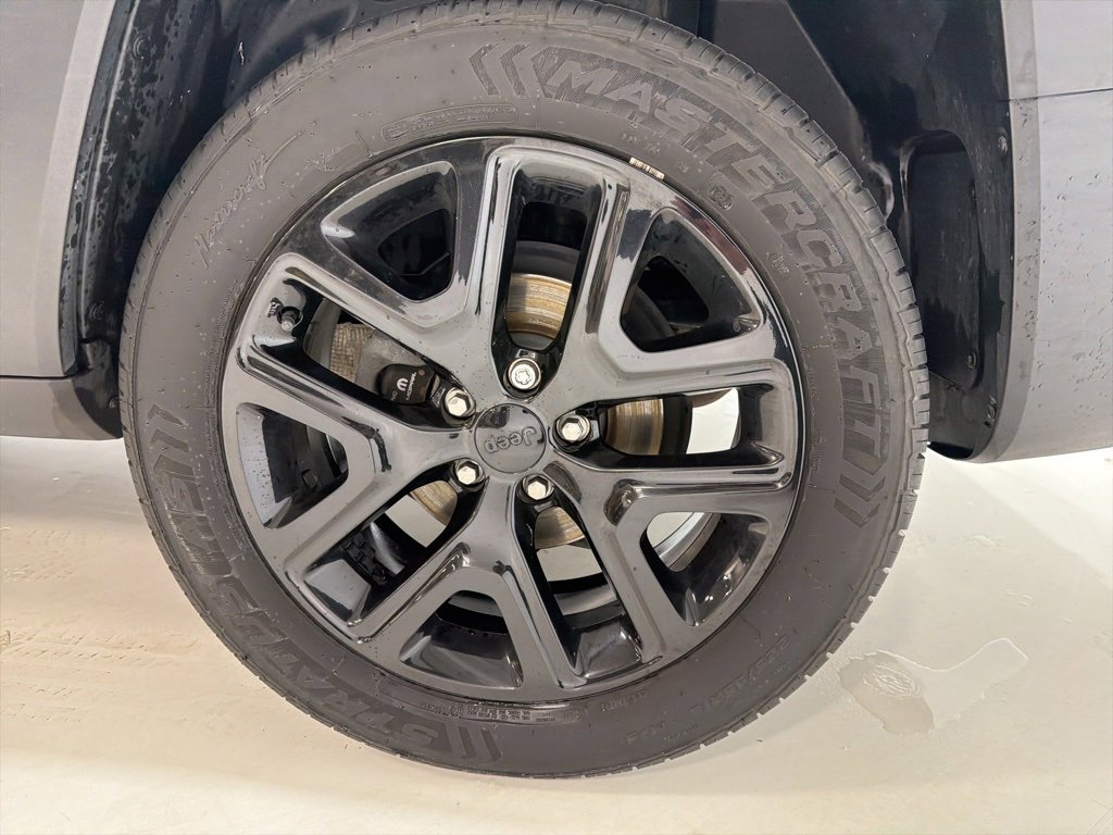 Used 2017 Jeep Renegade Altitude image 12