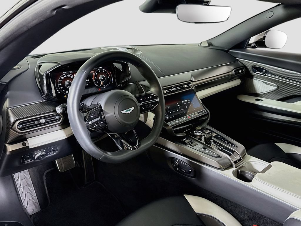 Used 2025 Aston Martin Vanquish RWD image 9