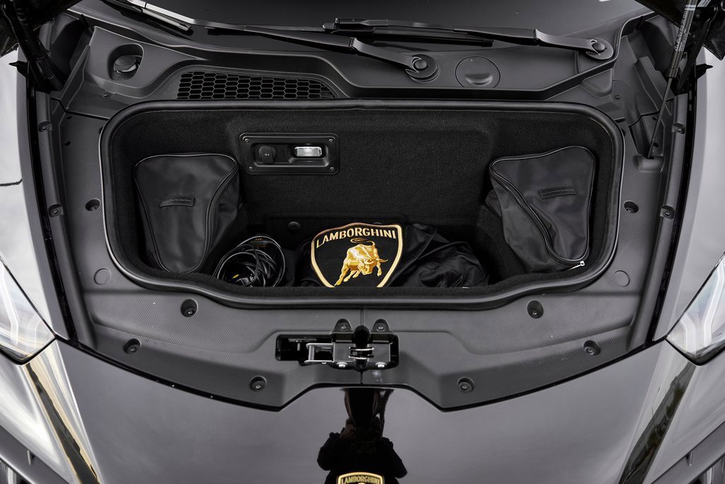 Used 2023 Lamborghini Huracan Tecnica image 17