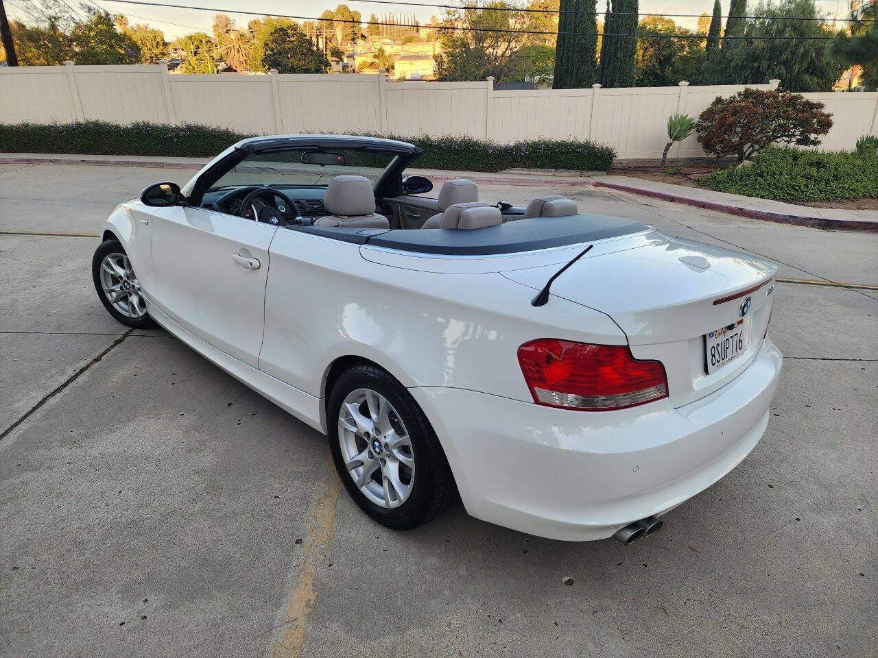 Used 2008 BMW 128i Convertible image 34