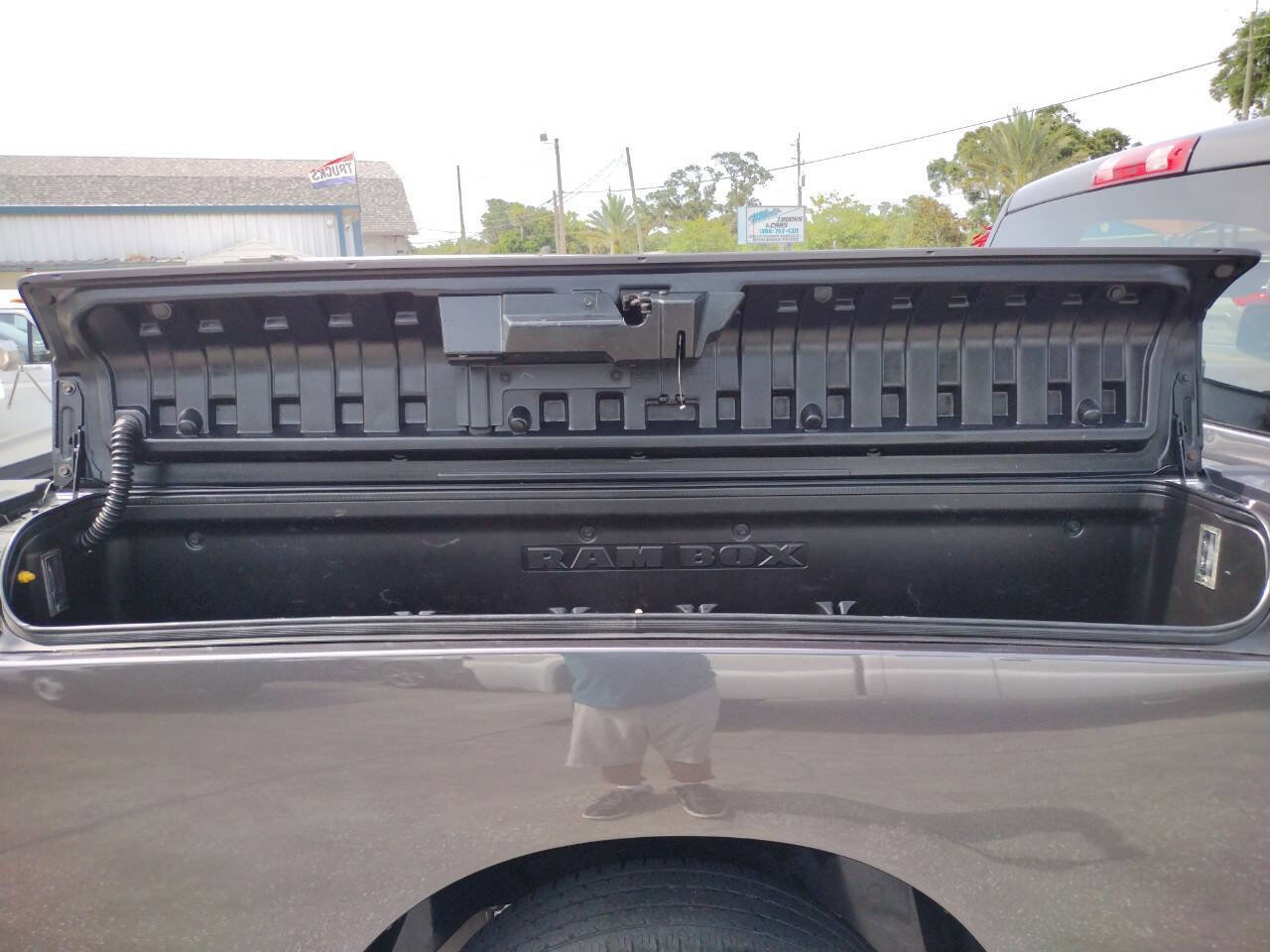 Used 2017 RAM 1500 Express image 13
