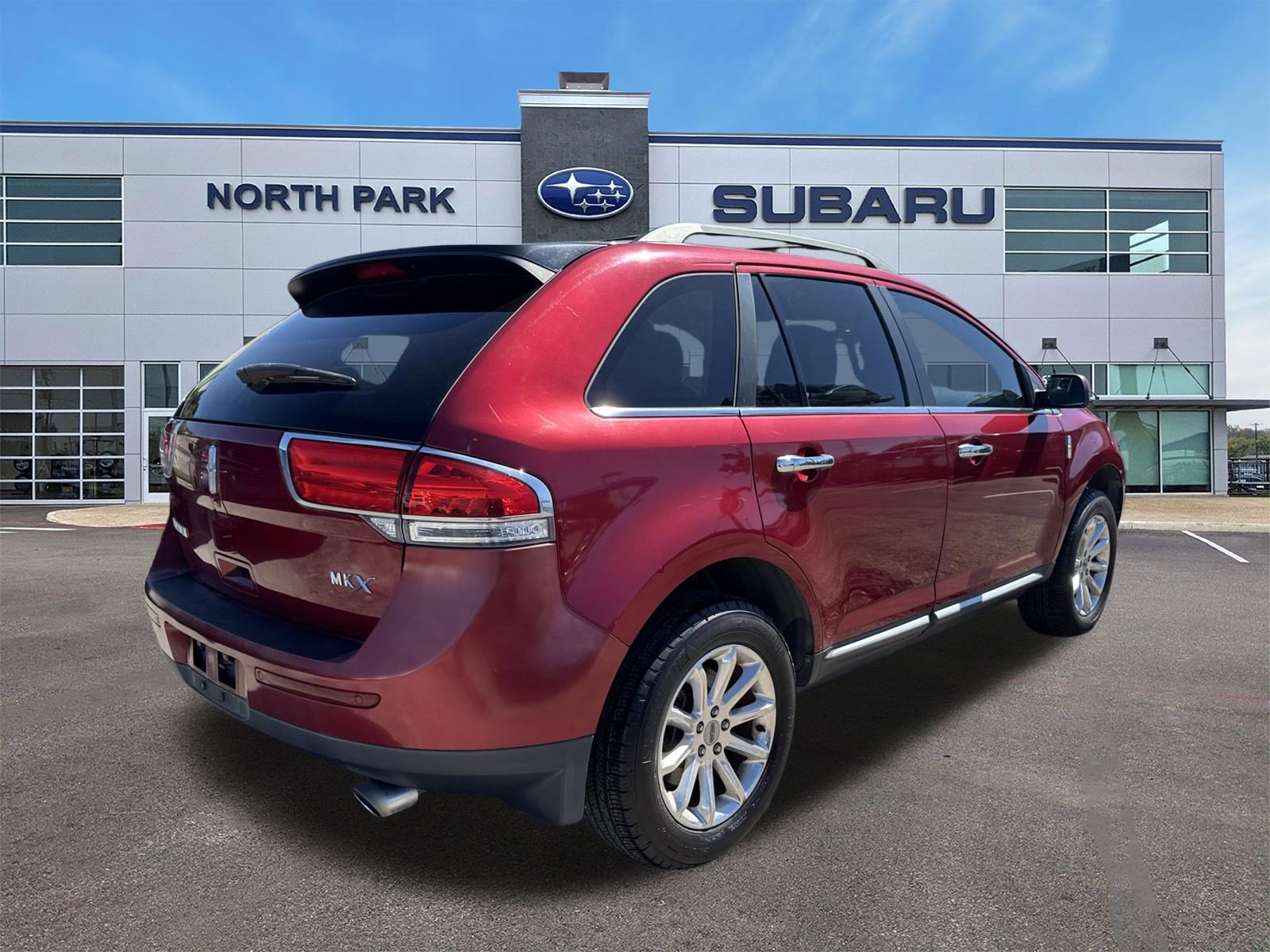 Used 2014 Lincoln MKX FWD w/ Equipment Group 101A image 3