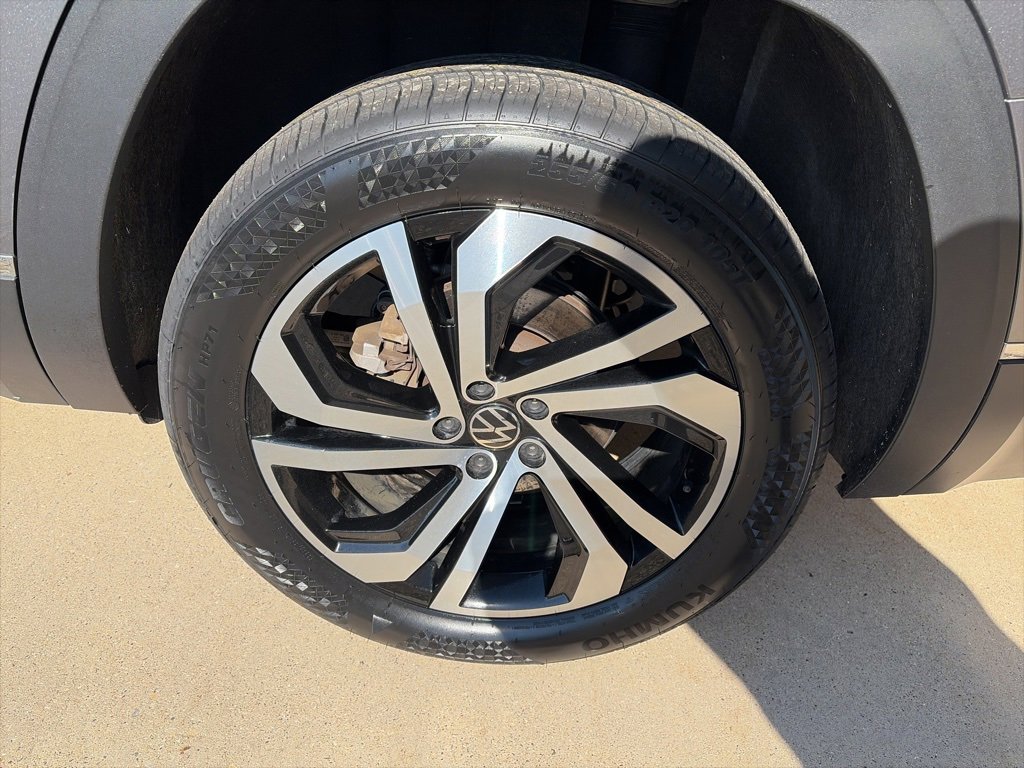 Certified 2023 Volkswagen Atlas SEL image 25