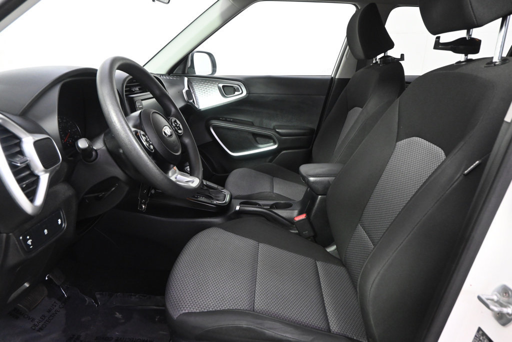 Used 2021 Kia Soul LX FWD image 13