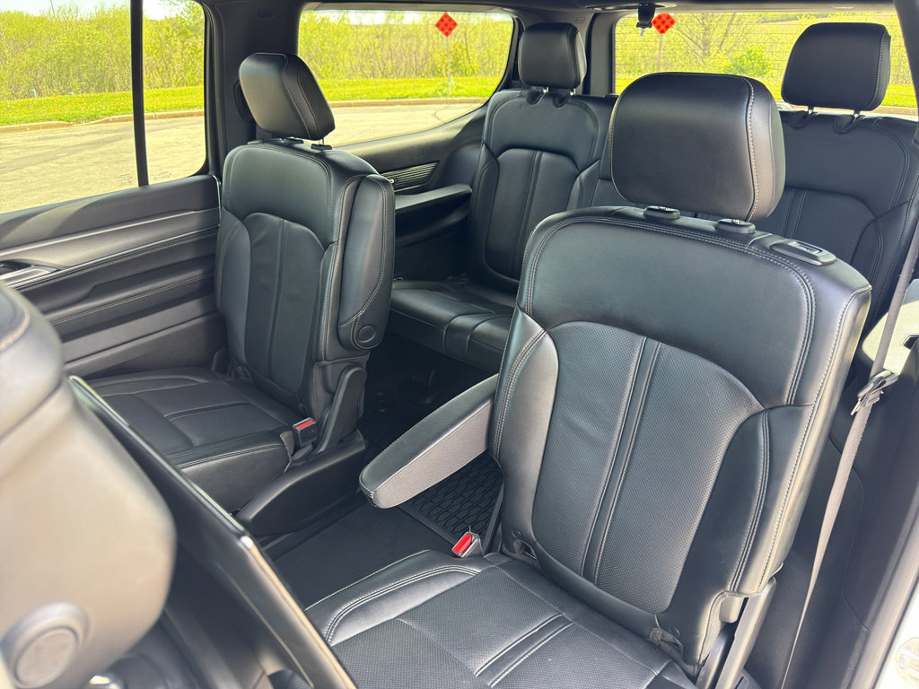 Used 2024 Jeep Wagoneer Series II AWD/4WD image 40