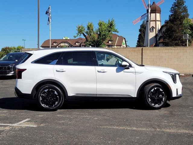 New 2026 Kia Sorento S FWD image 3