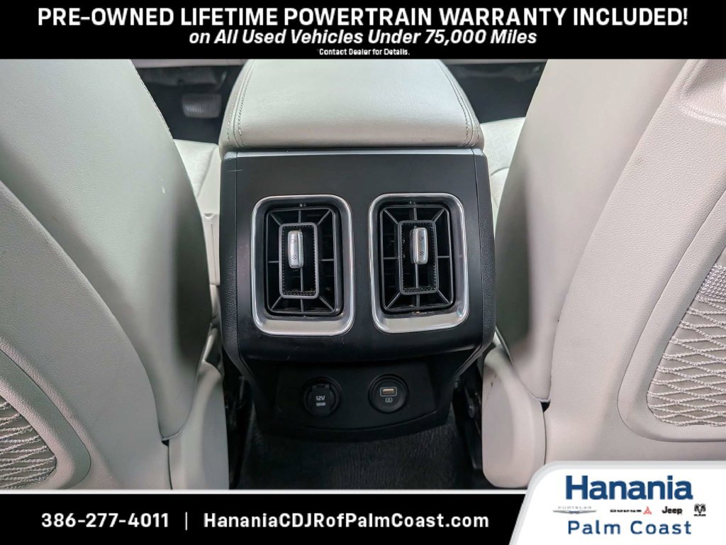 Used 2023 Kia Sorento EX w/ Panoramic Sunroof Package FWD image 17