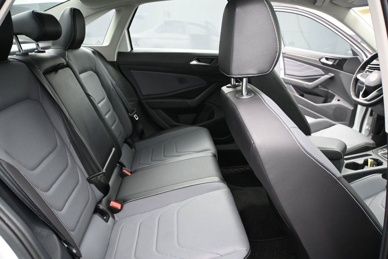 Certified 2026 Volkswagen Jetta SEL FWD image 17