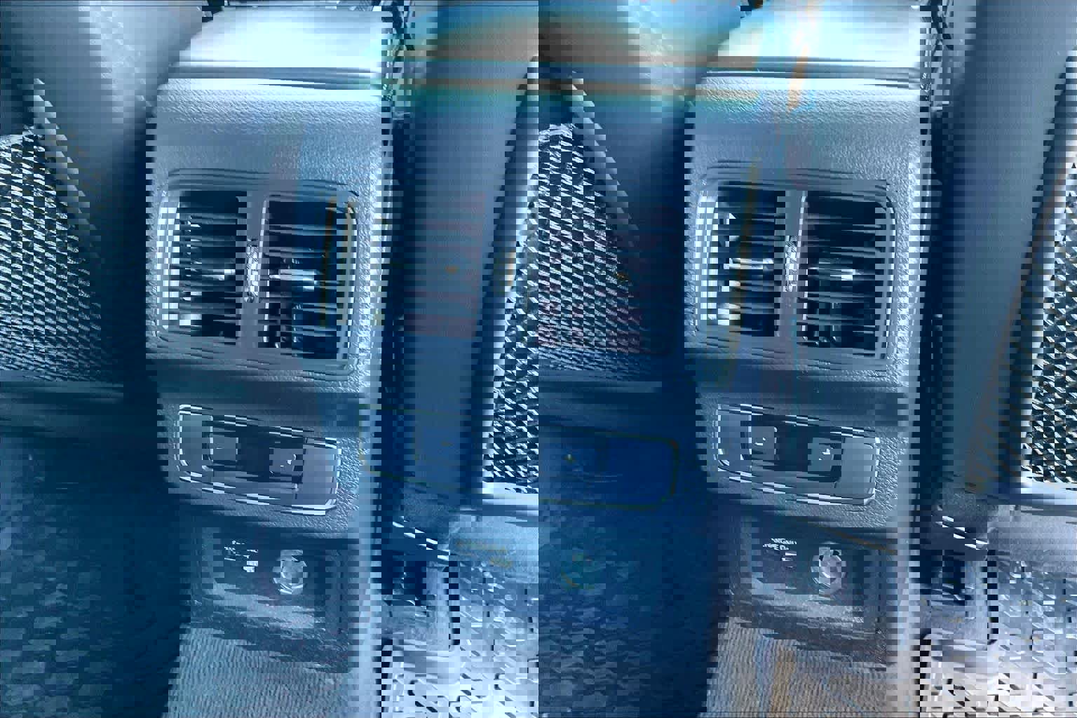 Used 2020 Audi SQ5 Prestige w/ Prestige Package image 36