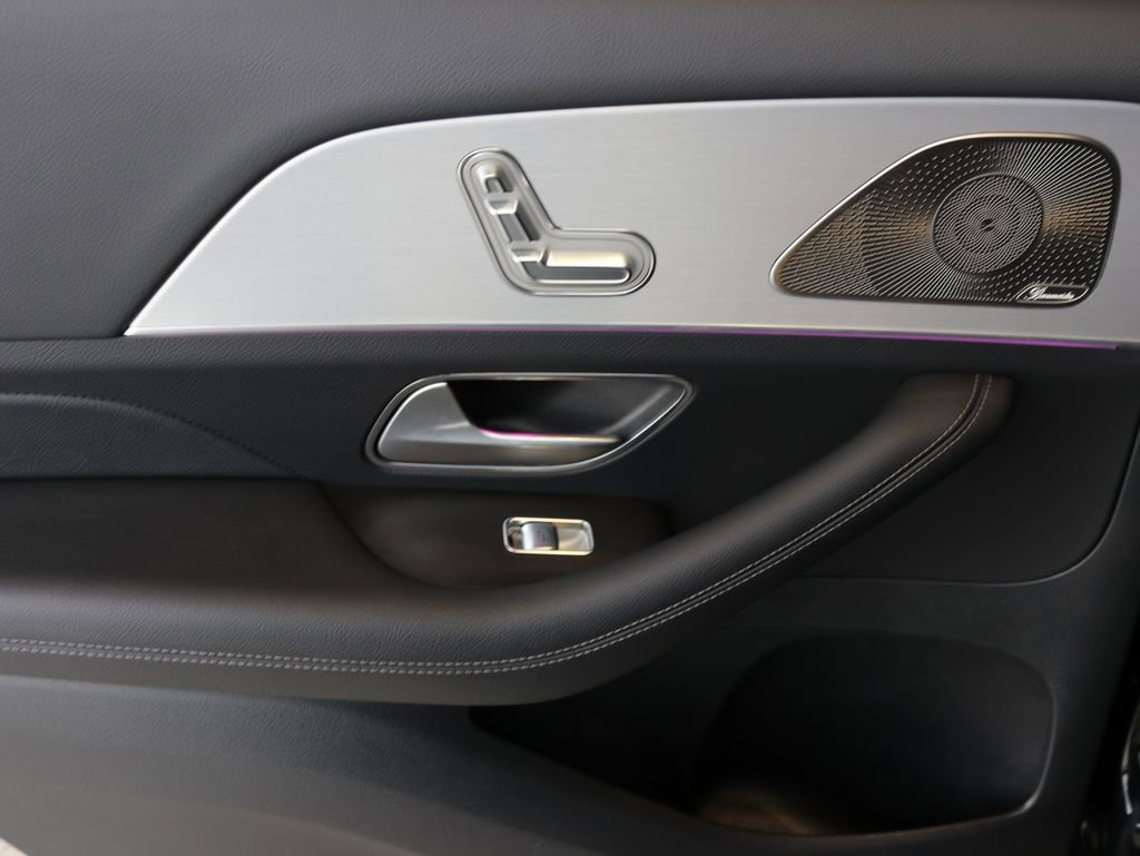 Used 2025 Mercedes-Benz GLS 450 4MATIC image 24