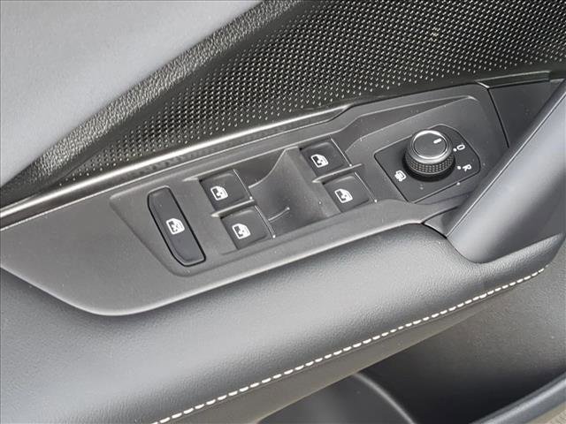 New 2026 Volkswagen Tiguan SE image 11