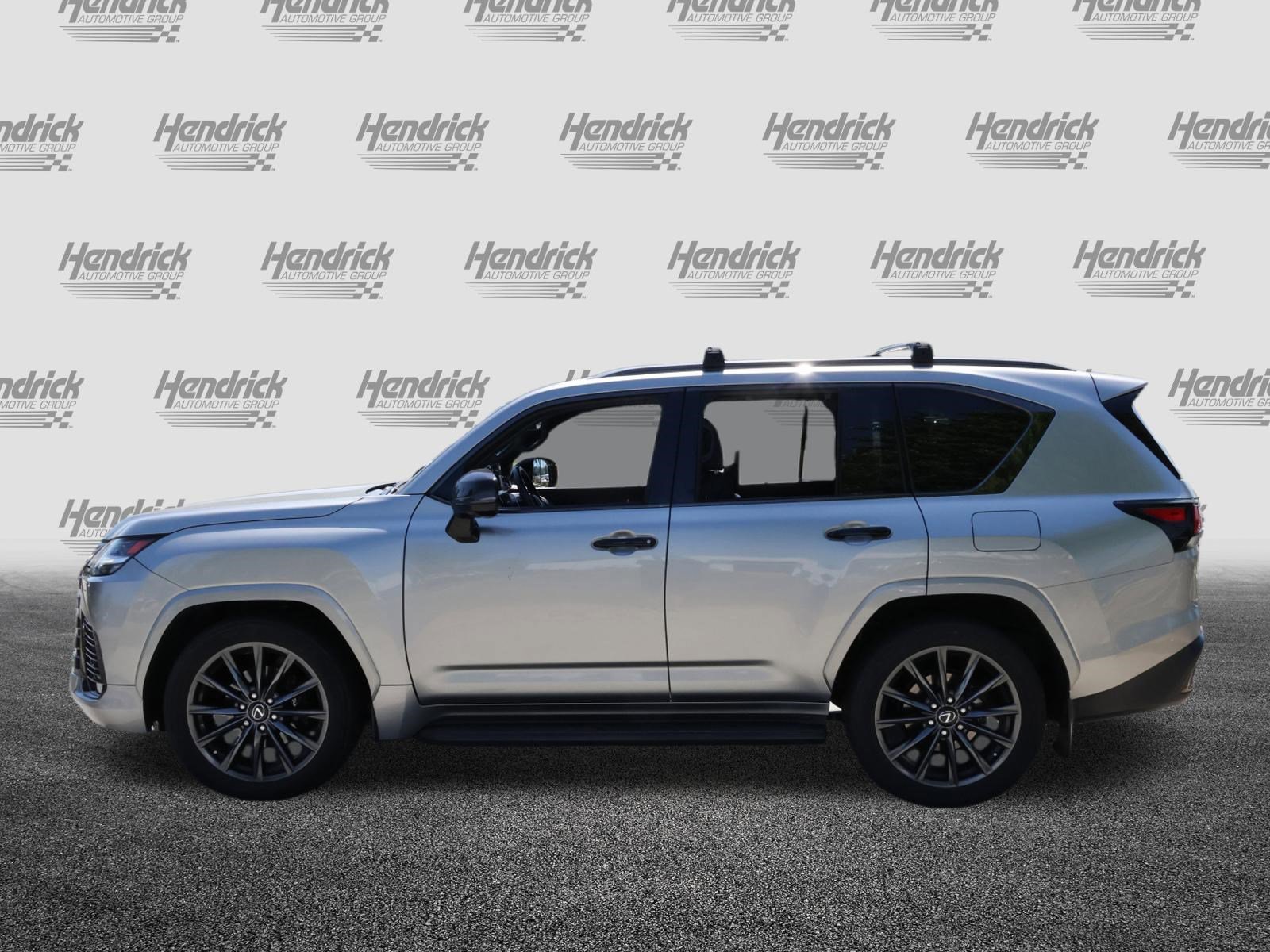 Used 2022 Lexus LX 600 4WD w/ Appearance Package image 6