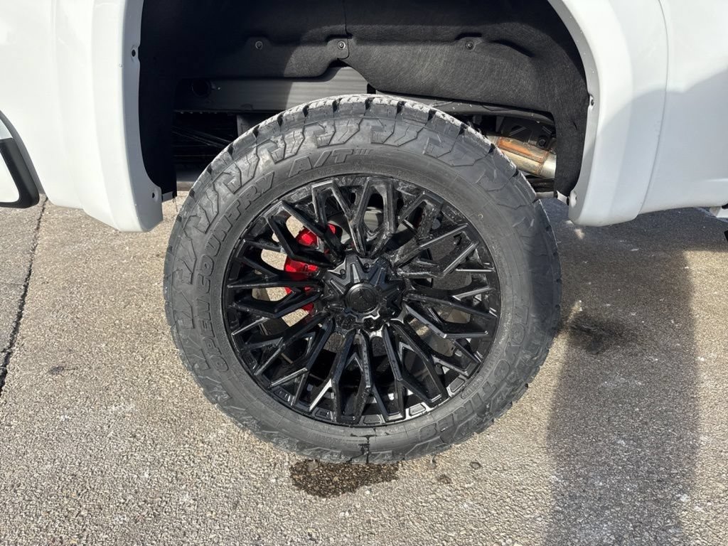 New 2026 GMC Sierra 1500 AT4 w/ Technology Package AWD/4WD image 14