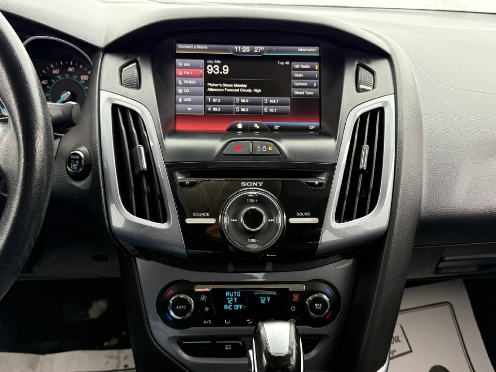 Used 2013 Ford Focus Titanium image 21