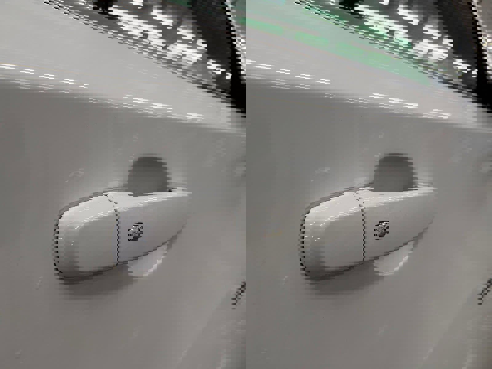 Used 2020 Chevrolet Traverse LT w/ Driver Confidence II Package image 22