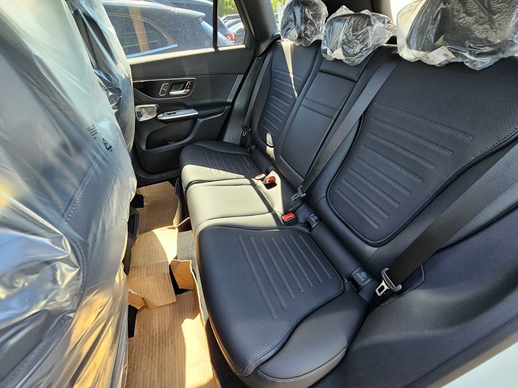 New 2026 Mercedes-Benz GLC 300 4MATIC image 11