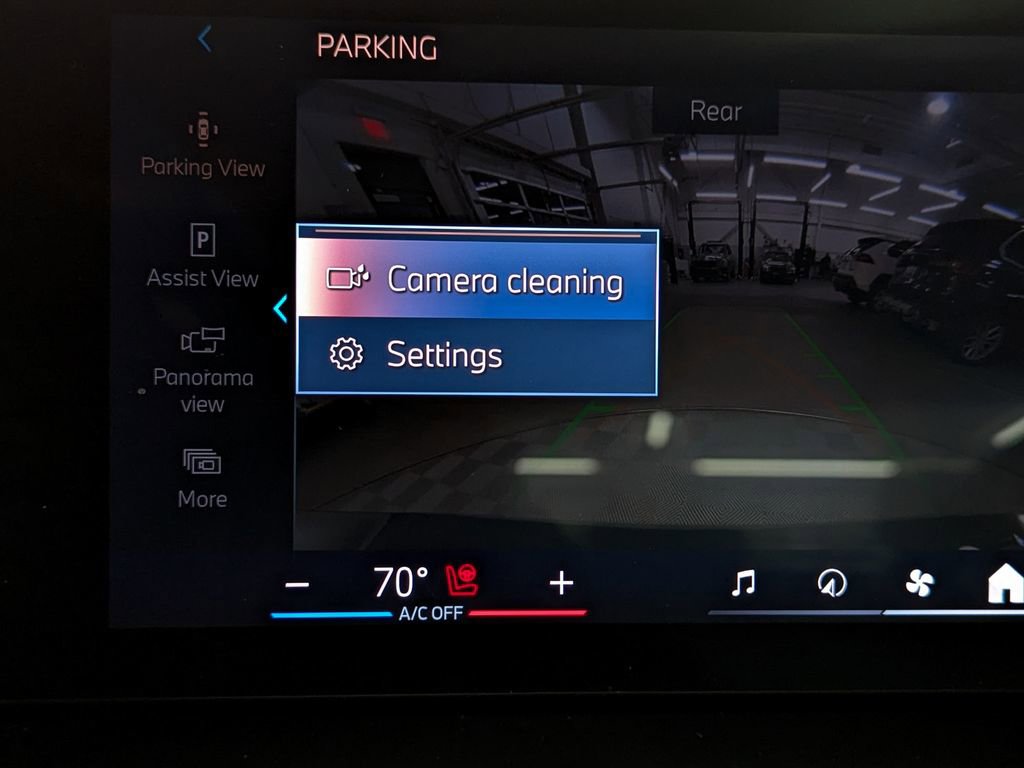 Used 2025 BMW 530i xDrive image 24