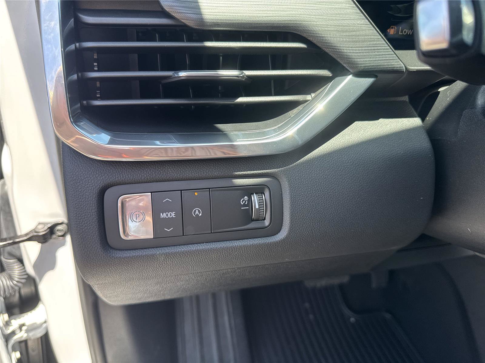 New 2026 GMC Acadia Elevation w/ Elevation Premium Package FWD image 20
