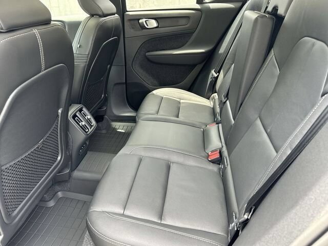 New 2024 Volvo XC40 B5 Plus w/ Climate Package AWD/4WD image 21
