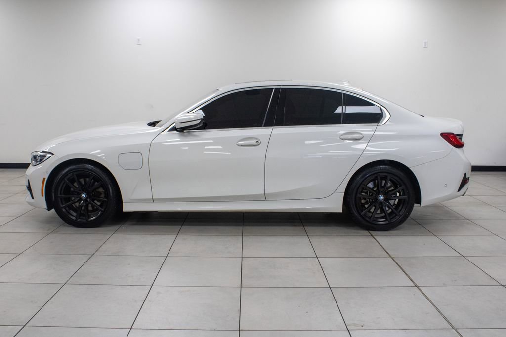 Used 2021 BMW 330e w/ Convenience Package image 2