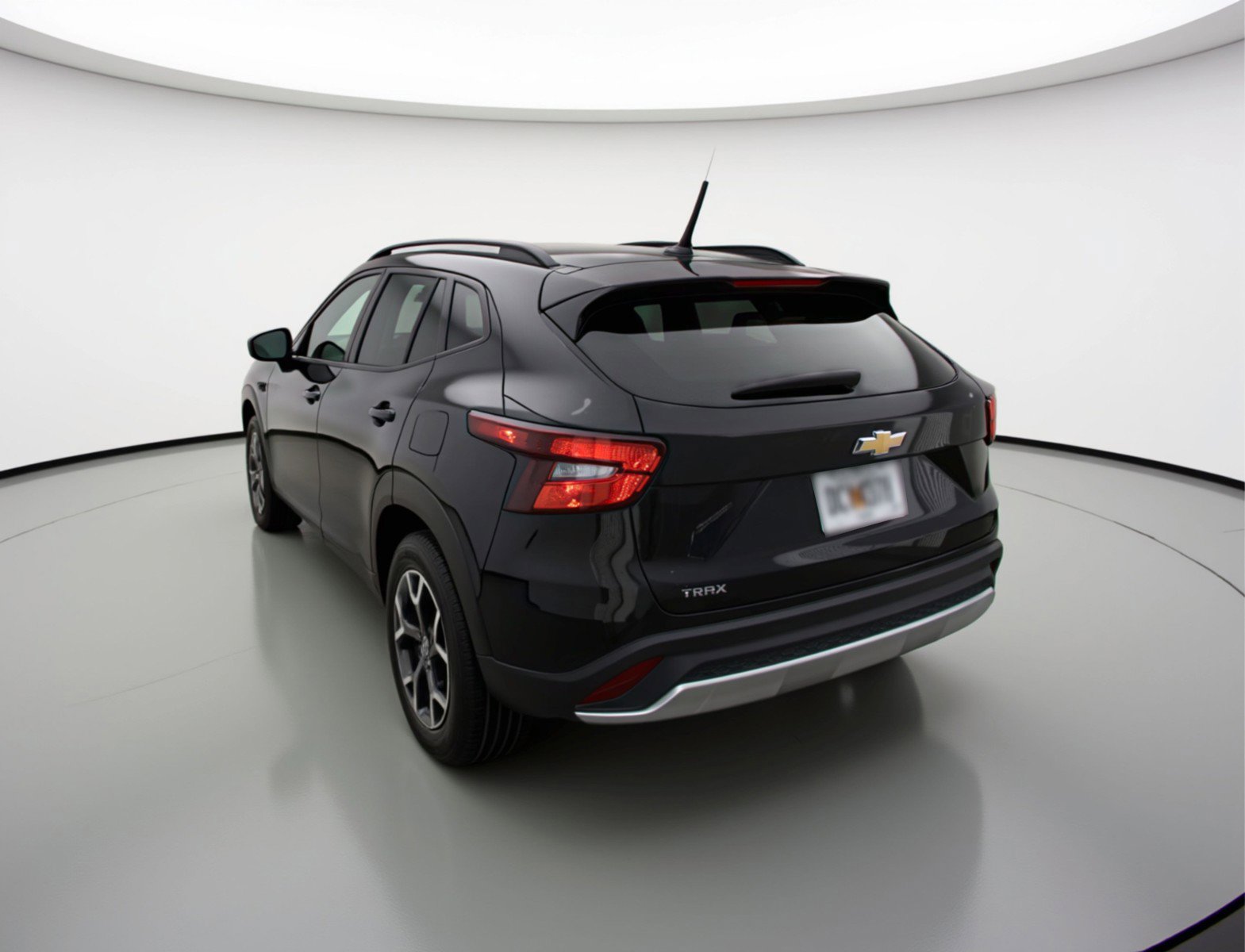 Used 2025 Chevrolet Trax LT w/ LT Convenience Package image 5