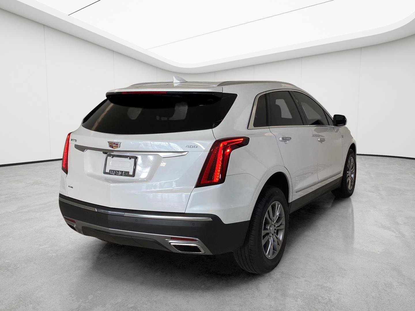 Certified 2022 Cadillac XT5 Premium Luxury w/ LPO, Floor Liner Package AWD/4WD image 7