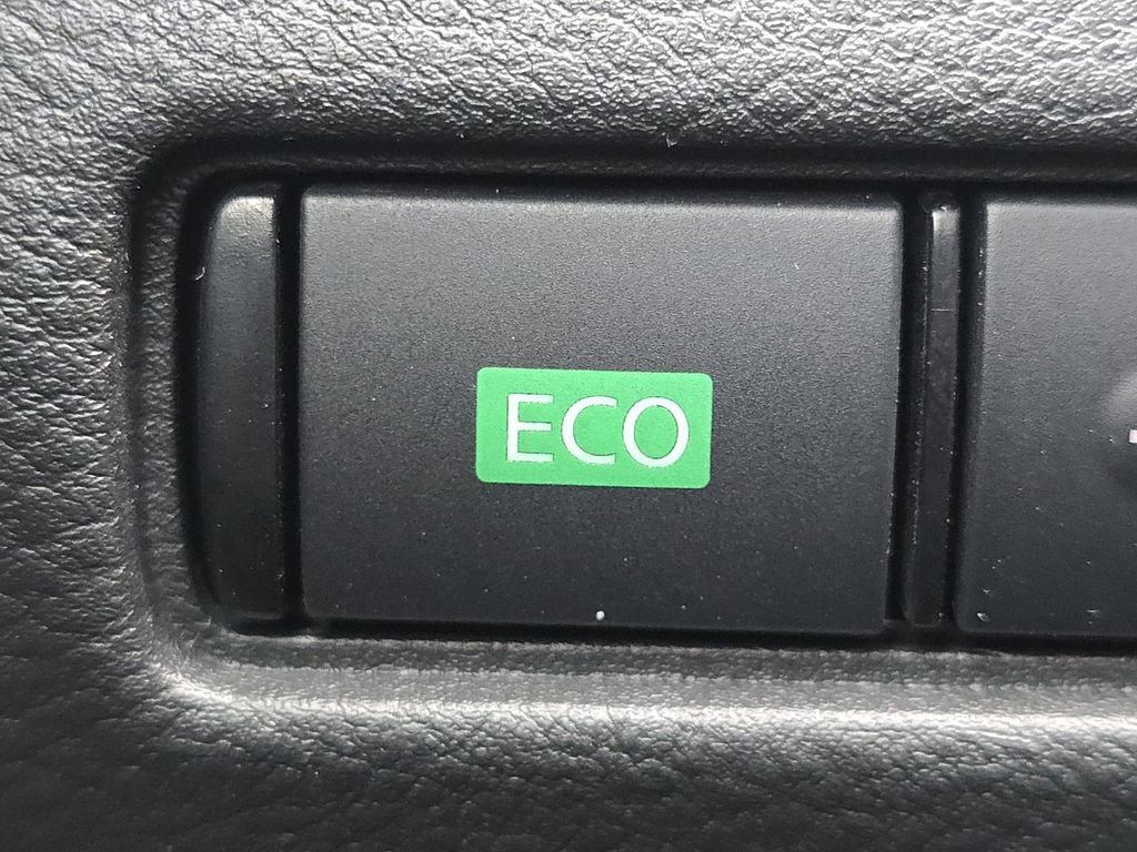 Used 2025 Nissan Sentra SV image 27