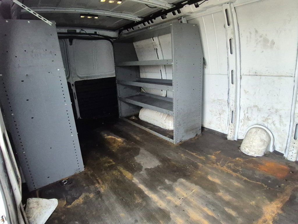 Used 2016 Chevrolet Express 2500 Extended image 9