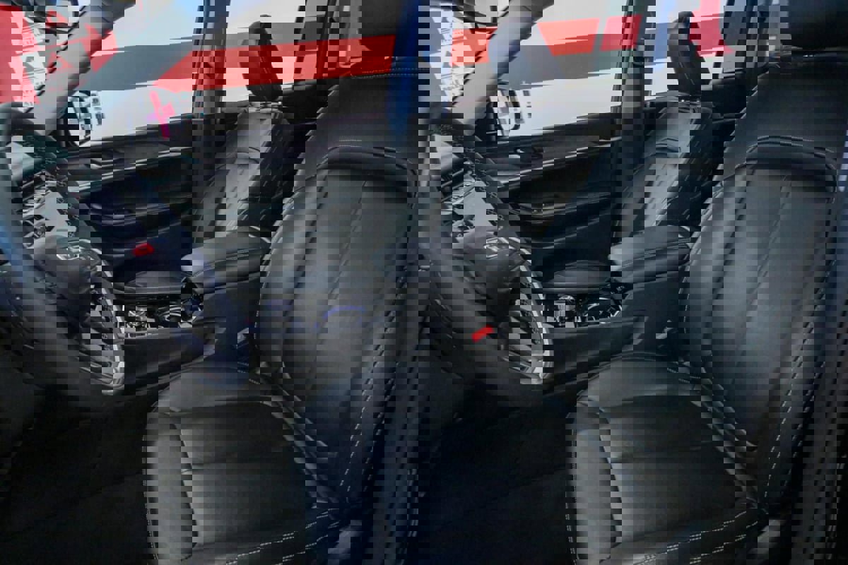 Used 2023 Jeep Grand Cherokee Limited w/ Trailer Tow Prep Group (B) image 10