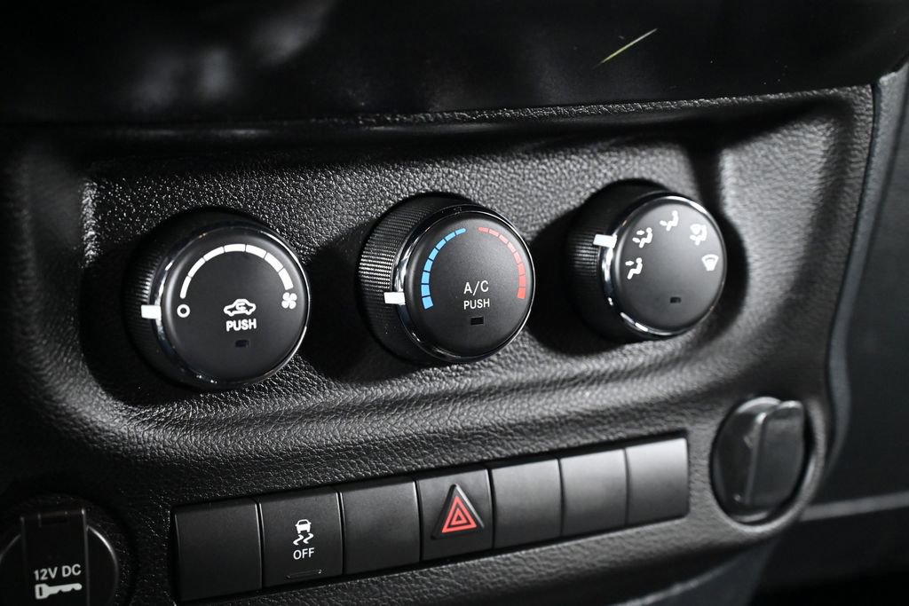 Used 2011 Jeep Wrangler Sport AWD/4WD image 17