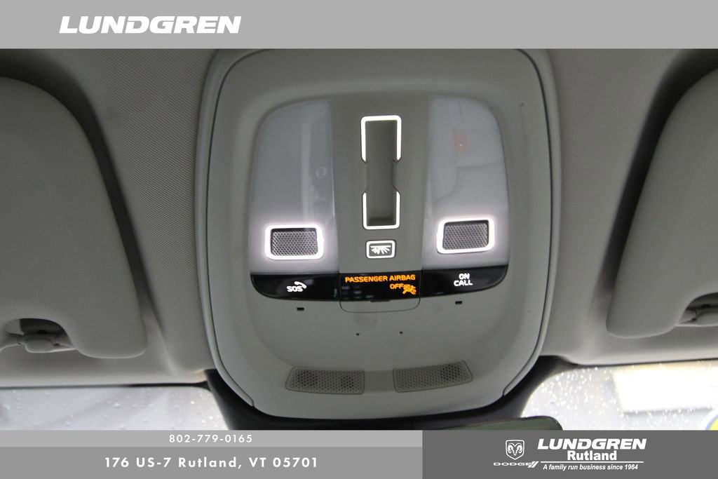 Used 2022 Volvo XC60 B6 Inscription w/ Advanced Package image 34