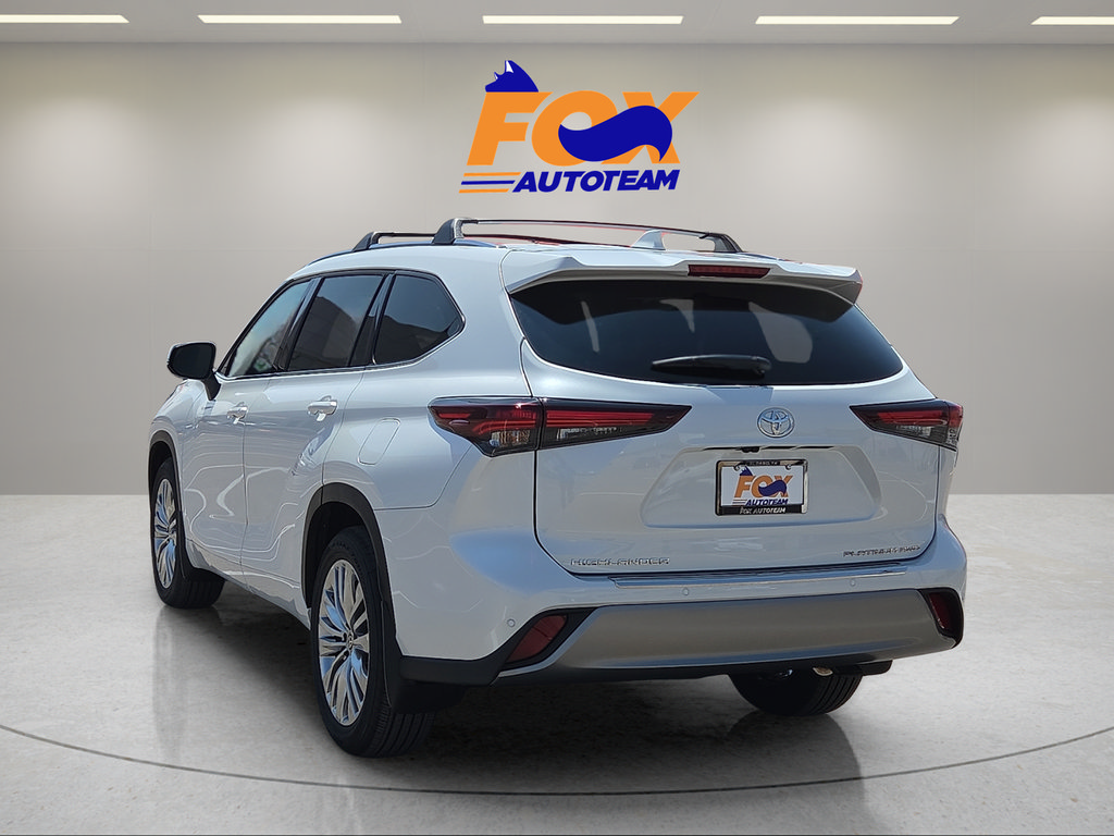 New 2026 Toyota Highlander Platinum AWD/4WD image 3