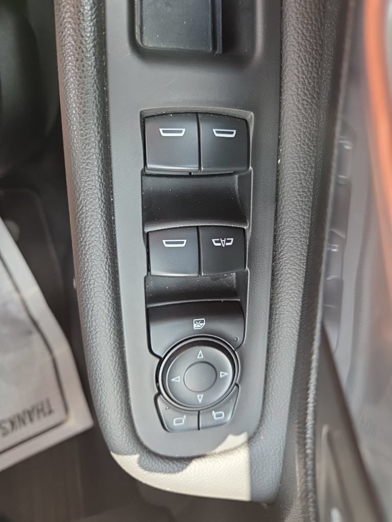 Used 2024 GMC Terrain SLE AWD/4WD image 9