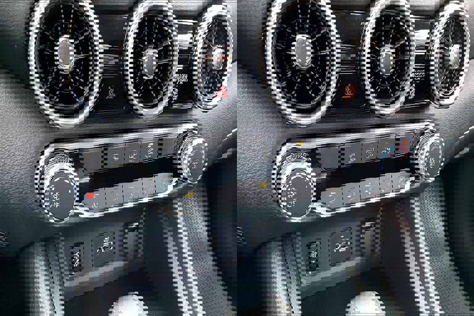 Used 2024 Nissan Sentra S image 30