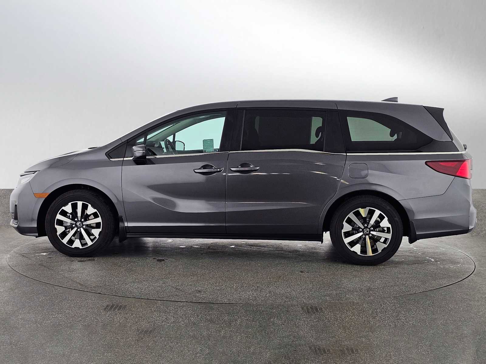 Used 2026 Honda Odyssey EX-L image 6