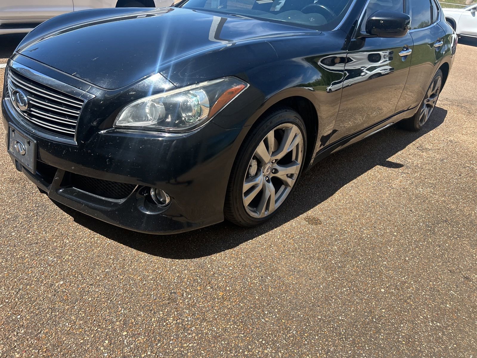 Used 2013 INFINITI M37 x w/ Premium Pkg image 3