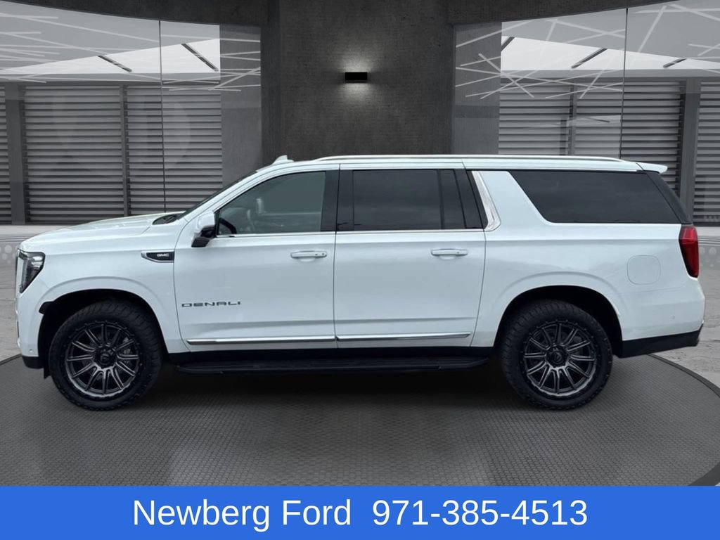 Used 2024 GMC Yukon XL Denali w/ Advanced Technology Package AWD/4WD image 8