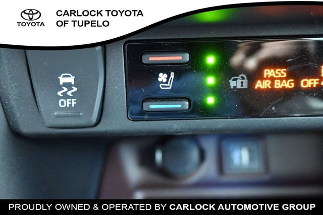 Used 2024 Toyota RAV4 Limited AWD/4WD image 32