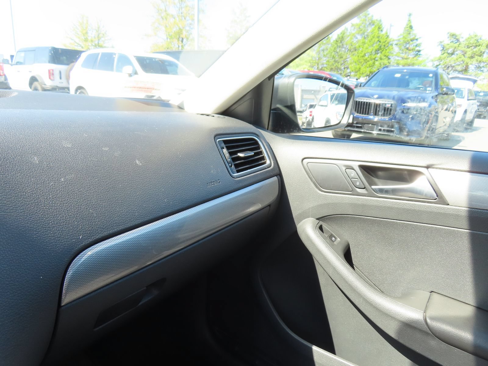 Used 2016 Volkswagen Jetta SE FWD image 21