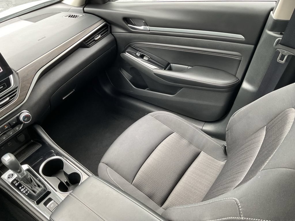Used 2023 Nissan Altima 2.5 SV w/ SV Premium Package AWD/4WD image 18