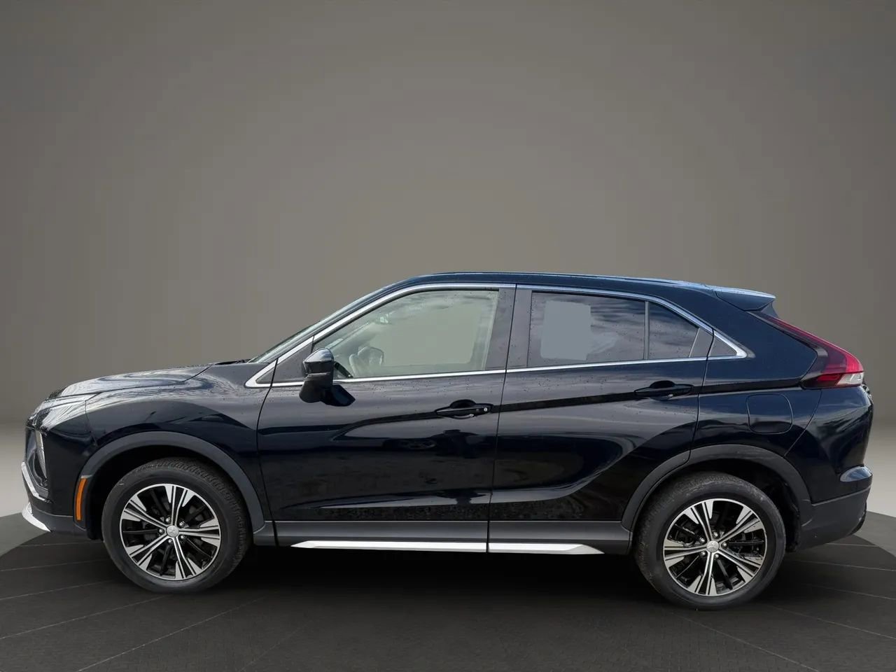 Used 2022 Mitsubishi Eclipse Cross AWD image 8