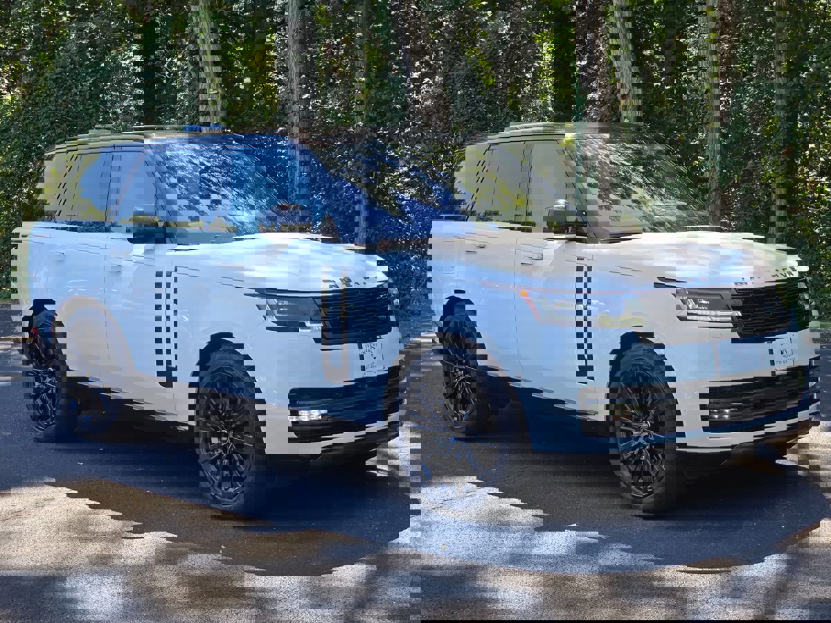 Used 2023 Land Rover Range Rover SE image 8