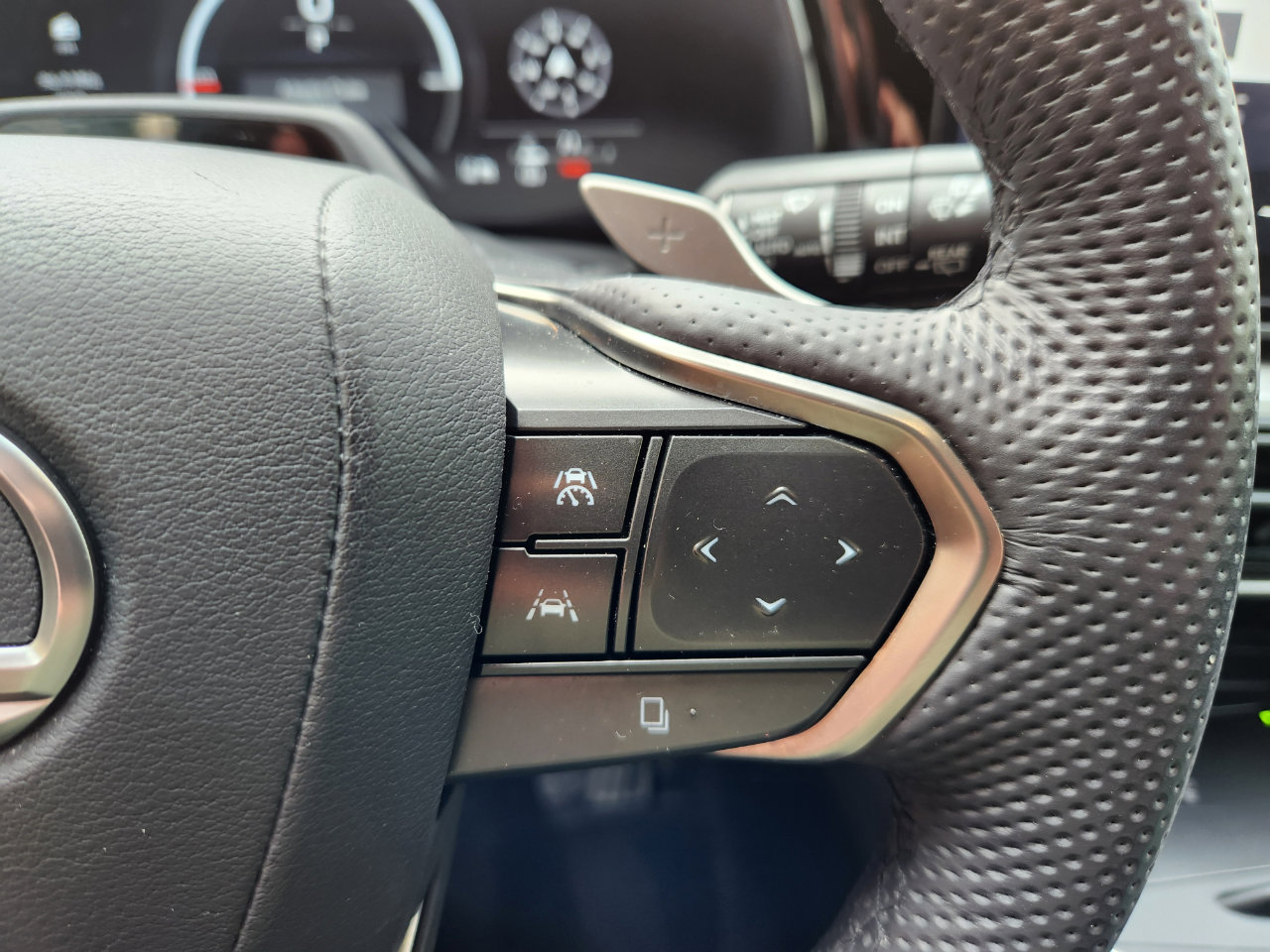 Used 2024 Lexus TX 500h AWD image 24